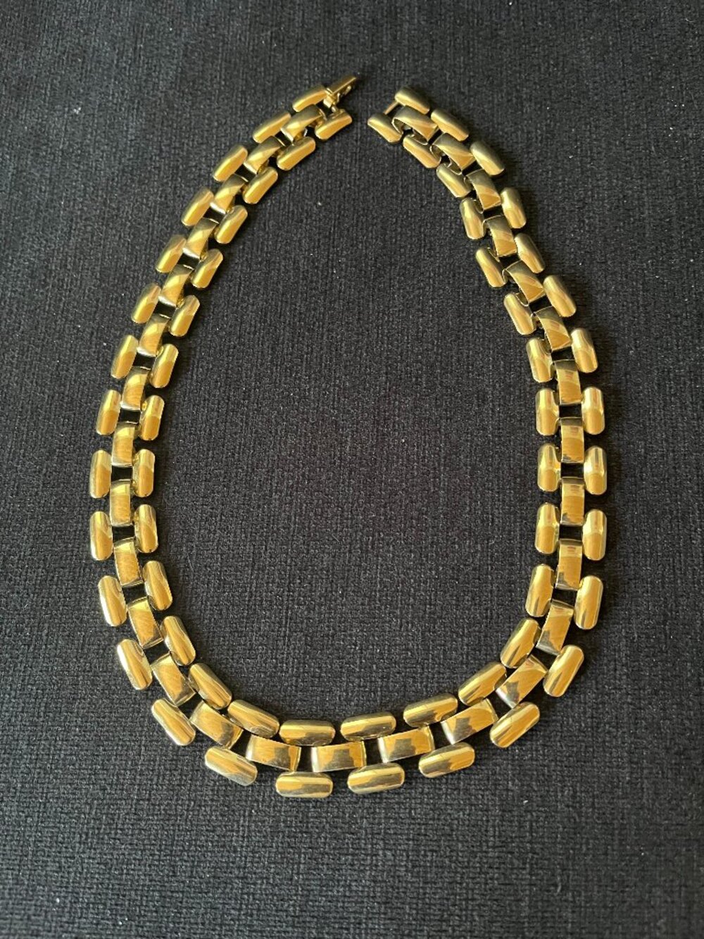 Vintage gold-tone Trifari or Napier choker
